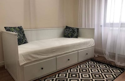 Alquiler de cómodos apartamentos de 3 habitaciones con cocina independiente, 70 m², Faleza Nord, Constanța, Rumanía